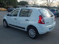 Usado Dacia Sandero Lauréate 75 CV (55 kW) 2011 Blanco Berlina