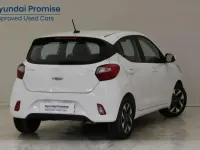 Nuevo Hyundai i10 63 CV (46 kW) 2026 Rojo Utilitario