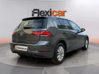 Usado VW Golf VII Advance 115 CV (84 kW) 2019 Gris Berlina