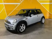 Usado Mini ONE 90 CV (66 kW) 2006 Gris / plata Utilitario