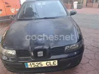 Usado Seat Leon Stella 110 CV (80 kW) 2003 Negro Utilitario