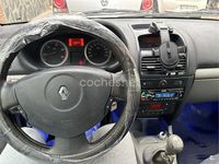 Usado Renault Clio II Authentique 80 CV (58 kW) 2004 Gris / plata Berlina