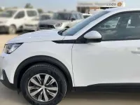 Usado Peugeot 2008 Active 110 CV (80 kW) 2021 Blanco SUV