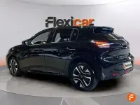 Usado Peugeot 208 Allure 100 CV (73 kW) 2025 Negro Utilitario