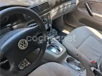 Usado VW Passat Trendline 130 CV (95 kW) 2003 Verde Berlina