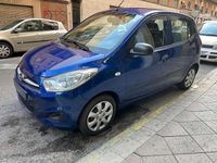 Usado Hyundai i10 Comfort 77 CV (56 kW) 2013 Azul Utilitario