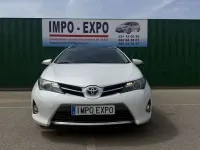 Usado Toyota Auris Touring Sports Business Edition 136 CV (100 kW) 2015 Blanco Familiar