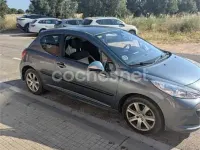 Usado Peugeot 207 70 CV (51 kW) 2008 Gris / plata Berlina