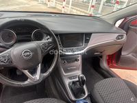 Usado Opel Astra Excellence 110 CV (80 kW) 2016 Rojo Berlina