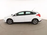 Usado Ford Focus 125 CV (91 kW) 2014 Blanco Berlina