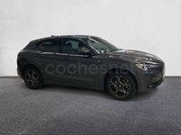 Usado Alfa Romeo Stelvio Ti 210 CV (154 kW) 2022 Gris / plata SUV