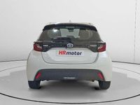 Usado Toyota Yaris Hybrid Business Edition 117 CV (86 kW) 2022 Blanco SUV