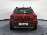 Usado Dacia Sandero Comfort 101 CV (74 kW) 2021 Rojo Berlina
