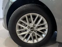 Usado Kia Rio 100 CV (73 kW) 2021 Gris / plata Berlina