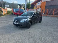 Usado Dacia Sandero Ambiance 75 CV (55 kW) 2009 Gris / plata Berlina