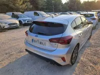 Usado Ford Focus ST-Line 155 CV (114 kW) 2023 Plateado Utilitario