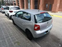 Usado VW Polo Trendline 75 CV (55 kW) 2004 Gris / plata Utilitario