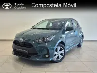 Usado Toyota Yaris Hybrid Active 116 CV (85 kW) 2025 Verde Berlina