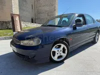 Usado Ford Mondeo RS 170 CV (125 kW) 1999 Azul Berlina