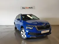 Usado Skoda Kamiq Active 95 CV (69 kW) 2022 Azul SUV