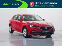 Usado Seat Leon Reference 110 CV (80 kW) 2021 Rojo Utilitario