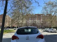 Usado Opel Astra Selective 115 CV (84 kW) 2015 Blanco Berlina