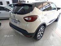 Usado Renault Captur Zen 90 CV (66 kW) 2018 Negro SUV