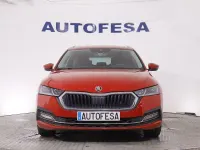 Usado Skoda Octavia Style 150 CV (110 kW) 2021 Rojo Familiar