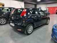Usado Fiat Punto S 77 CV (56 kW) 2018 Negro Utilitario