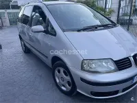 Usado Seat Alhambra 115 CV (84 kW) 2001 Gris / plata Monovolumen