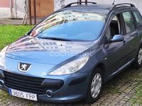 Usado Peugeot 307 110 CV (80 kW) 2007 Gris / plata Familiar