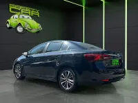 Usado Toyota Avensis Business Edition 143 CV (105 kW) 2017 Azul Berlina