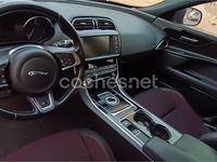 Usado Jaguar XE R-Sport 180 CV (132 kW) 2016 Granate Berlina