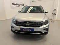 Usado VW Tiguan Life 150 CV (110 kW) 2021 Gris SUV