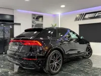 Usado Audi Q8 Ambiente 286 CV (210 kW) 2022 Negro SUV