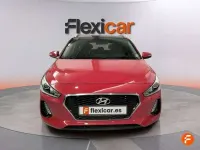 Usado Hyundai i30 110 CV (80 kW) 2017 Rojo Familiar