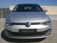 Usado VW Golf VIII Life 110 CV (80 kW) 2023 Gris / plata Berlina