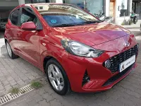 Usado Hyundai i10 84 CV (61 kW) 2022 Rojo Utilitario