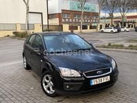 Usado Ford Focus Trend 100 CV (73 kW) 2007 Negro Berlina