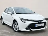 Usado Toyota Corolla Active 122 CV (89 kW) 2020 Blanco Berlina