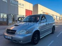Usado Kia Carnival EX 144 CV (105 kW) 2004 Gris / plata Monovolumen