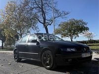 Usado Seat Leon Sport 110 CV (80 kW) 2003 Negro Berlina