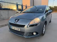 Usado Peugeot 5008 Premium 110 CV (80 kW) 2009 Azul Monovolumen