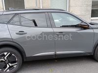 Usado Peugeot 2008 Allure 100 CV (73 kW) 2023 Gris / plata SUV