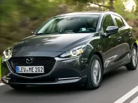 Usado Mazda 2 Exclusive-Line 90 CV (66 kW) 2024 Blanco Utilitario