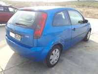 Usado Ford Fiesta Trend 68 CV (50 kW) 2004 Azul Utilitario