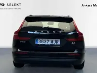 Usado Volvo V60 197 CV (144 kW) 2023 Negro Familiar