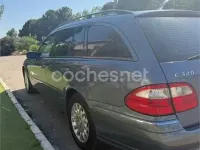 Usado Mercedes E320 Elegance 224 CV (164 kW) 2003 Azul Familiar