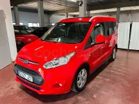 Usado Ford Tourneo Connect Titanium 100 CV (73 kW) 2017 Rojo Monovolumen