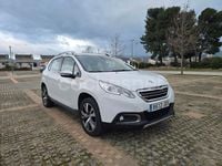Usado Peugeot 2008 Active 100 CV (73 kW) 2015 Blanco SUV